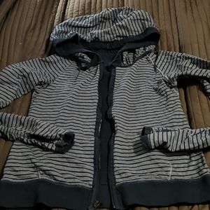 Lululemon reversible hoodie 8